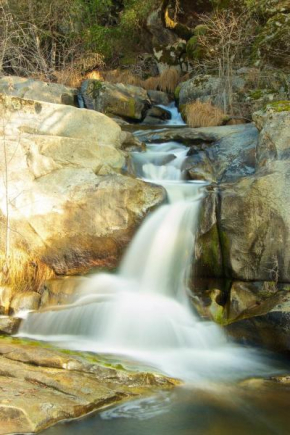 Отель Riverfront Property with Waterfalls near Yosemite and Bass Lake  Окхерст